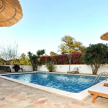 Confortable Maison Piscine Ferienhaus